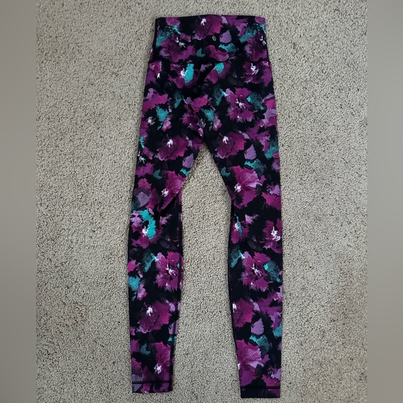 Lululemons Wunder under leggings - Picture 2 of 4